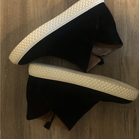 Aerosols, suede look black boot, size 8 - Picture 5 of 5